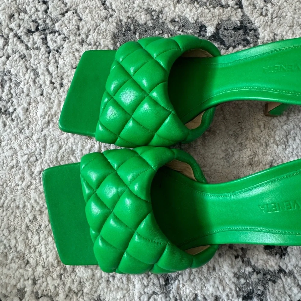 Bottega Veneta Parakeet padded Mule Heels - NWOT - Picture 8 of 9